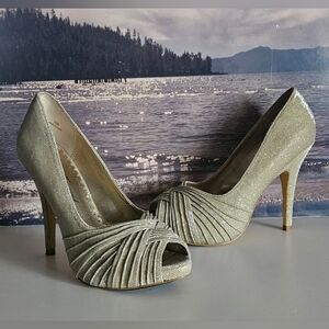 NWOT Lulu Townsend Platform Stilettos